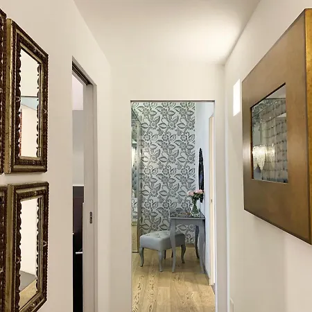 Apartment Arcasuite Tritone Luxury