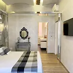 Arcasuite Tritone Luxury Διαμέρισμα