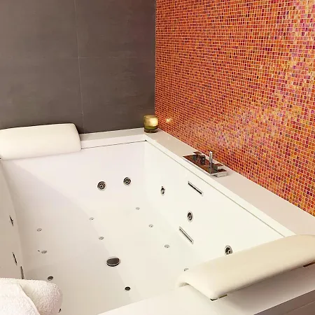 Arcasuite Tritone Luxury Apartamento Roma